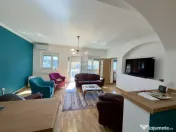 Casă / Vilă 8 camare cartier Beverly Hills Sanmartin 