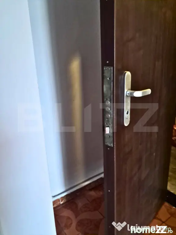 Apartament 2 camere decomandat cu balcon – zonă centrală