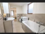 Apartament de 2 camere la casa in zona Schei 