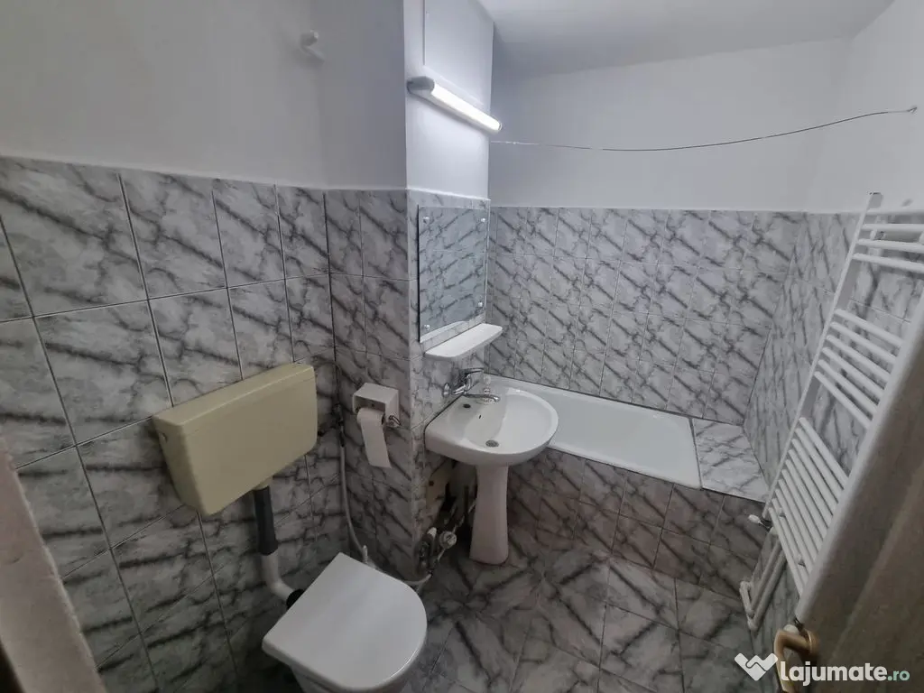 Faleza nord-apartament 2 camere decomandat cu gaze