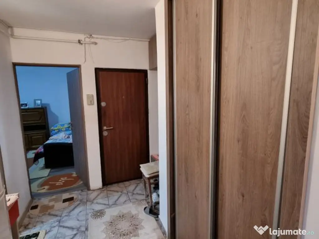 Faleza nord-apartament 2 camere decomandat cu gaze