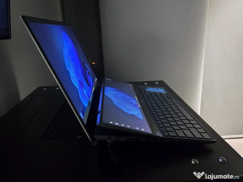 Laptop ASUS ZenBook Pro Duo 15 OLED — i9 / RTX 3080 / 32GB / 1TB