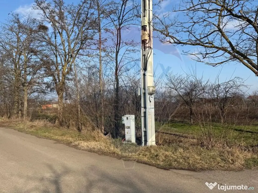 Teren 2,300mp Petresti / Strada Lacramioarei