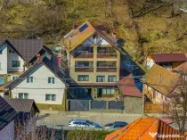 Oportunitate rară: Casă de vacanță sau Pensiune în P...