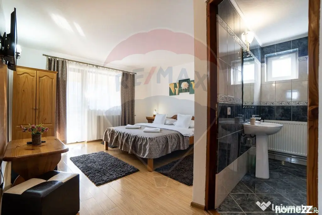 Oportunitate rară: Casă de vacanță sau Pensiune în P...