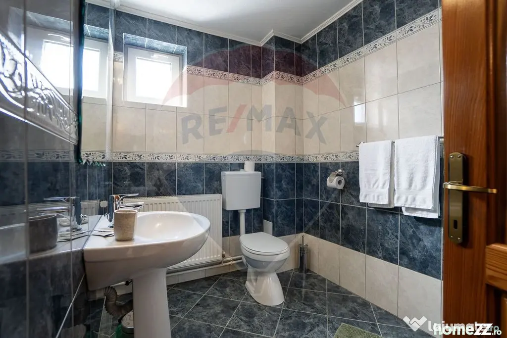 Oportunitate rară: Casă de vacanță sau Pensiune în P...