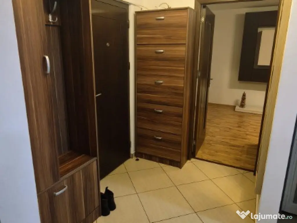 Apartament 2 camere decomandat de vanzare zona Km4-5