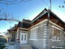 Casa 3 camere, 108 mp utili, 580 mp teren, zona Sarat - Camp