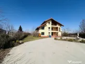 Domeniu splendid 2500 mp teren pe malul lacului Morii, vila 