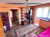 Apartament cu 3 camere de vanzare in CAVNIC 