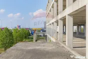 Teren cu construcție de beton, de vânzare, 3754 mp – ...