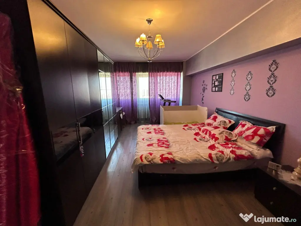 - Apartament 3 camere Central, Mobilat Utilat, Renovat in to