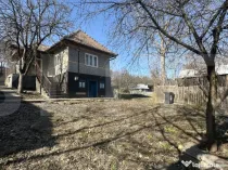Teren cu grădină si casa bonus, oportunitate unica – Val