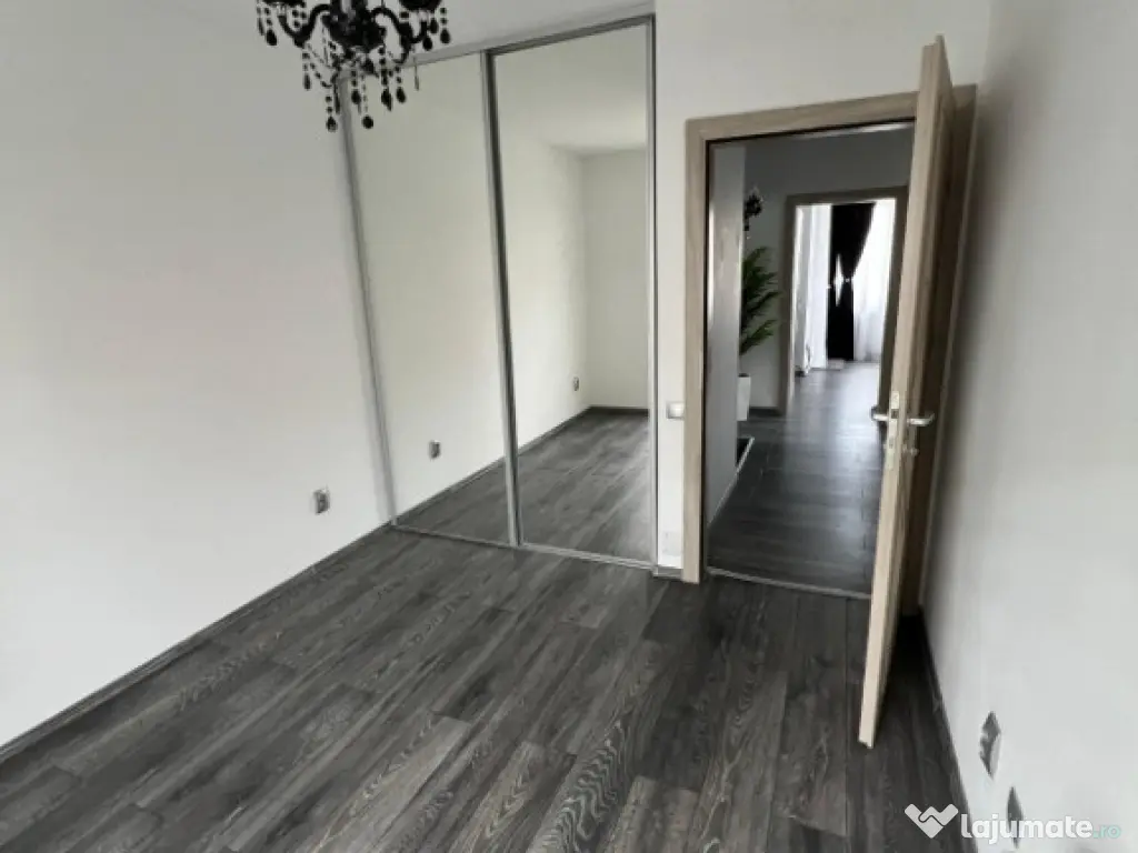 OCAZIE! Casă 156 mp, 4 camere, garaj, mobilier la comandă, Floresti