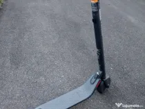 Trotinetă Electrică Ninebot KickScooter ES2 – Ca Nouă (Doar 101 km!)