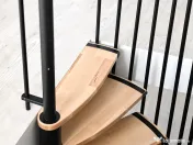 Scara spirala Claria - lemn masiv fag + metal 