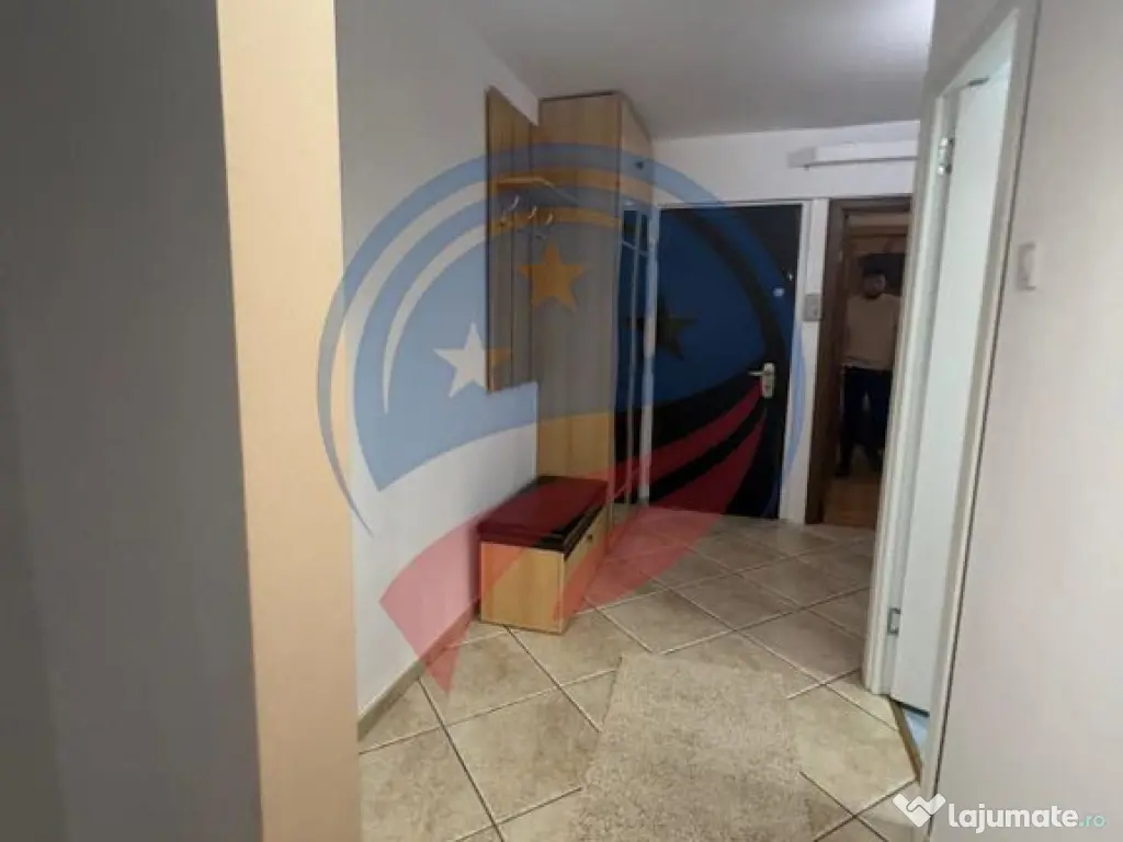 Închiriere apartament 3 camere decomandat – Craiovița...