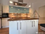 Apartament la mansarda in Vila, 2 camere, zona Interservisan