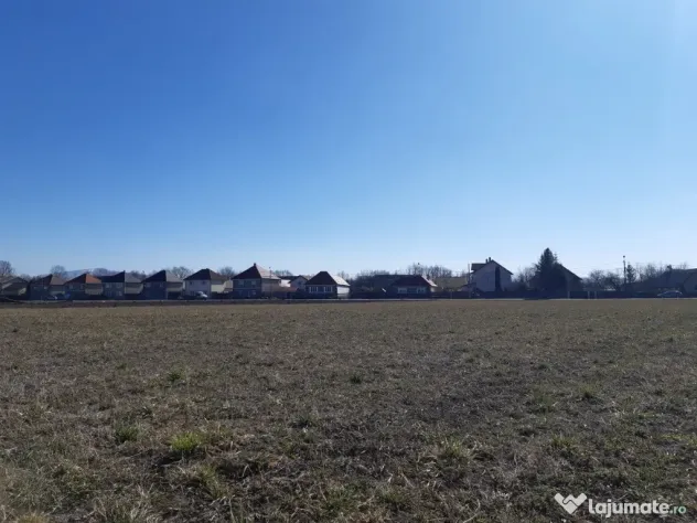 Teren intravilan construibil 2325mp utilitati central Lunca Calnicului