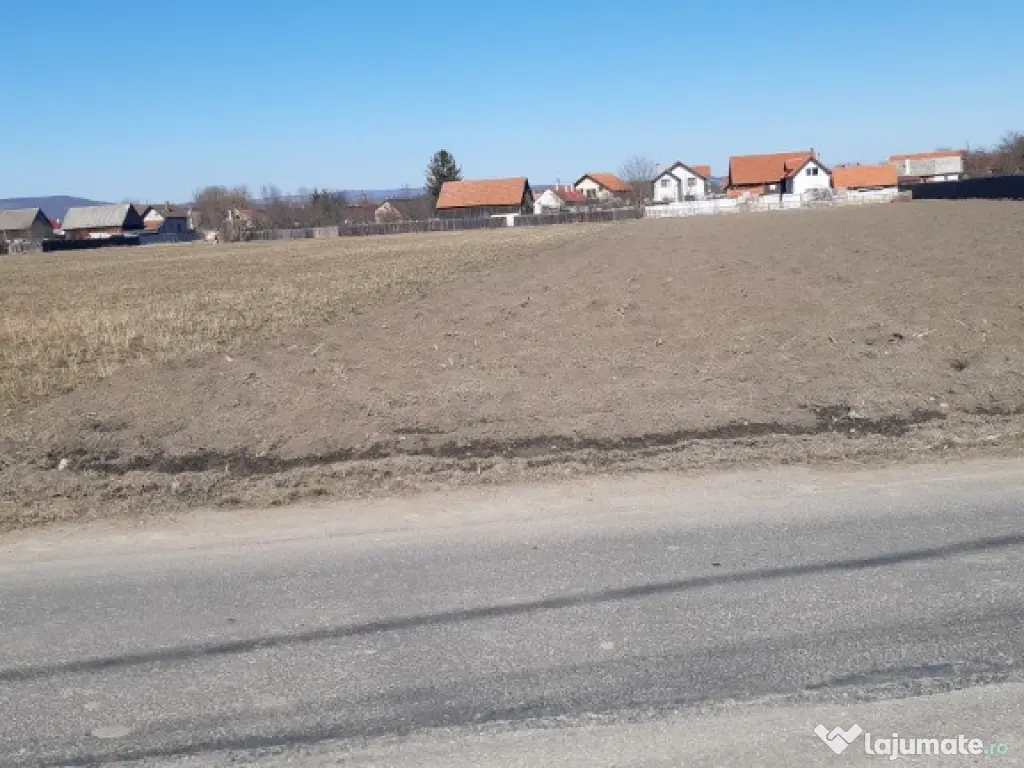 Teren intravilan construibil 2325mp utilitati central Lunca Calnicului