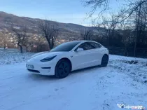 Tesla Model 3 SR plus
