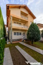 Casă S+P+E+M, 5 dormitoare, mansardă 85 mp, garaj – zona