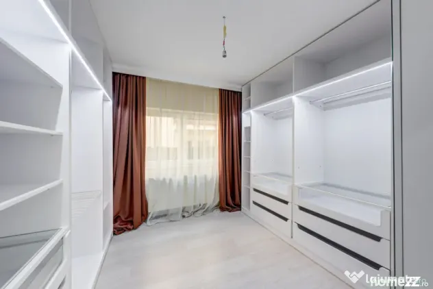 Casă S+P+E+M, 5 dormitoare, mansardă 85 mp, garaj – zona