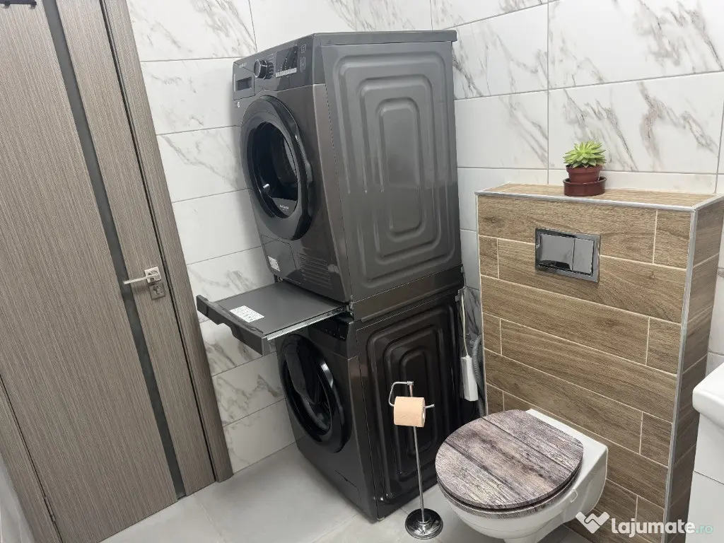 Apartament tip casa curte privata 75mp | 2 camere | parcare central