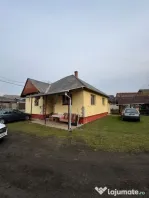 Casă 100 mp în Satul Nou de Sus, 8 ari, garaj