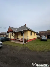 Casă 100 mp în Satul Nou de Sus, 8 ari, garaj