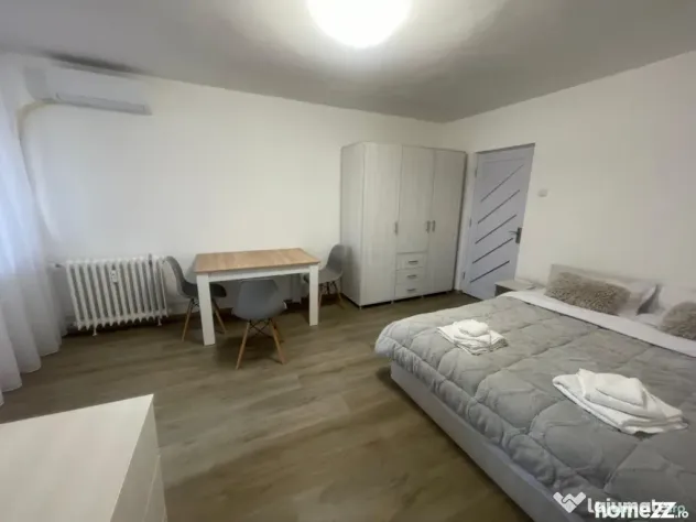 Garsonieră mobilată/utilată, 29.42 mp, zona Brazda lui No - Craiova (Dolj)