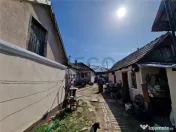 Teren mare cu 2 case in Sabolciu, com. Sacadat 