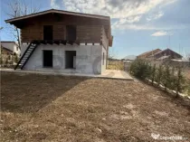 Casa / Cvadruplex de in Baile 1 Mai , aproape de Aqua Park