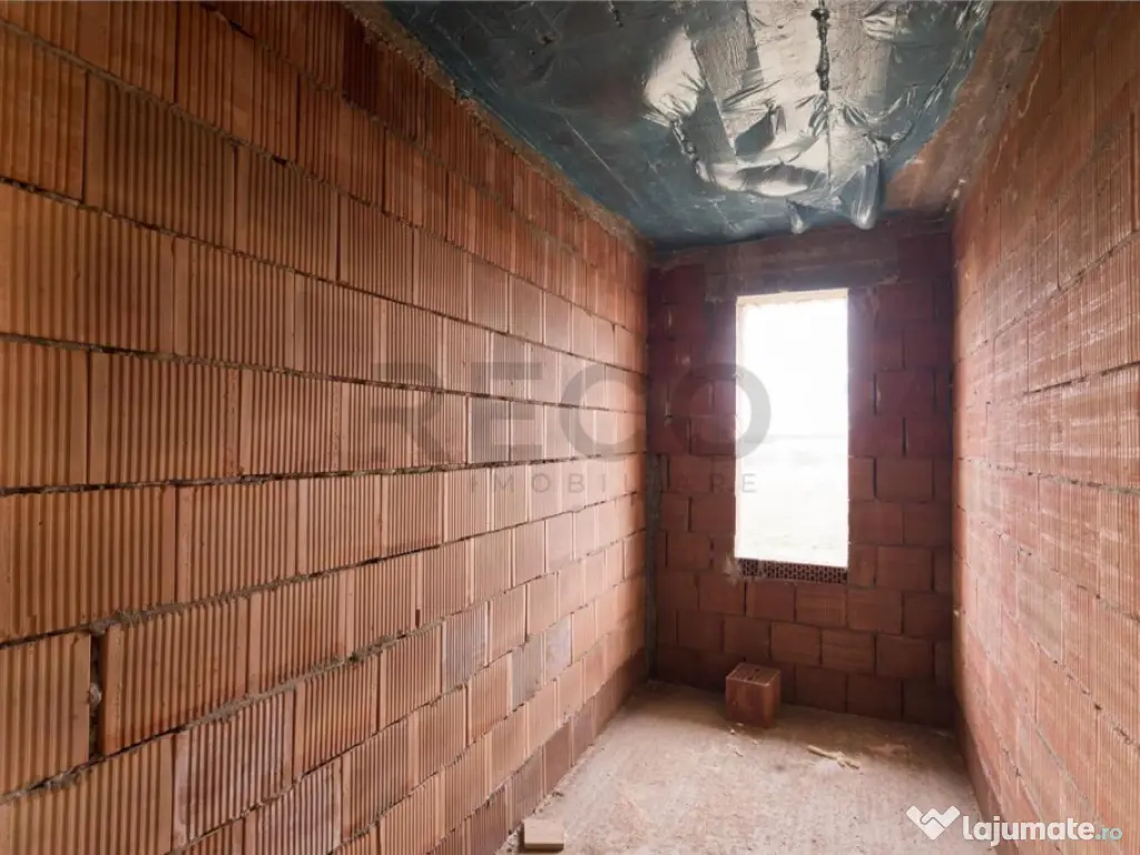 RECO Casa la rosu - 3 dormitoare, plan parter 120 mp utili -