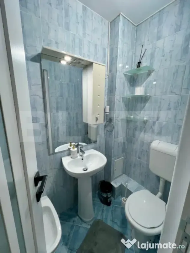 Apartament 3 camere decomandate, 65 mp, modernizat, zona-Cra