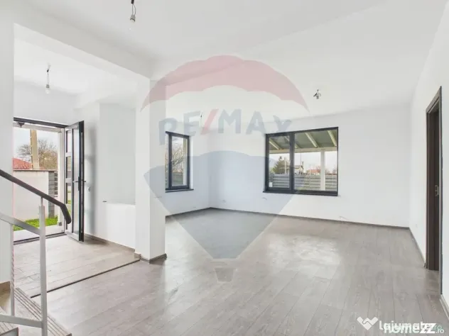 Vila moderna 5 camere P+1 de vanzare in Crevedia