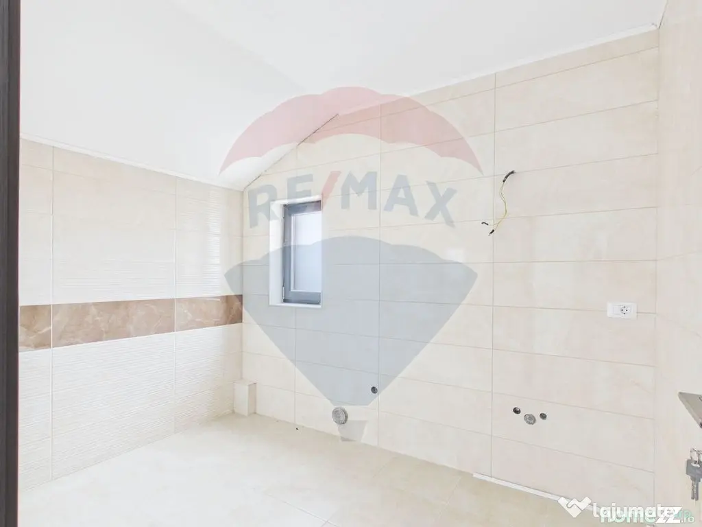Vila moderna 5 camere P+1 de vanzare in Crevedia