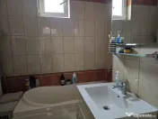 LOC. RACACIUNI, APARTAMENT 3 CAMERE 