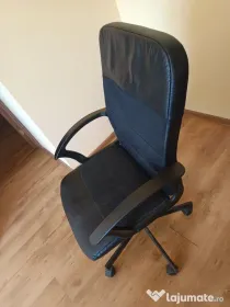 Scaun birou culoare negru