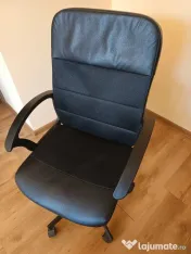 Scaun birou culoare negru