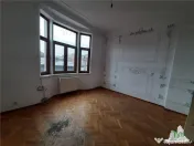 Apartament pretabil investitie in zona Calarasi-Hala Traian 