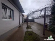 Casa individuala 4 camere cu teren 440 mp, zona linistita Po 