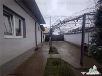 Casa individuala 4 camere cu teren 440 mp, zona linistita Po