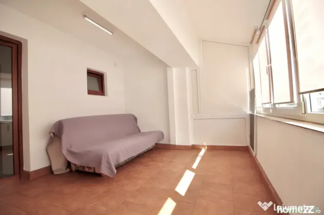 ULTRACENTRAL, UNIVERSITATE, APARTAMENT CU BALCON 17 MP, 1980
