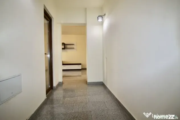 ULTRACENTRAL, UNIVERSITATE, APARTAMENT CU BALCON 17 MP, 1980
