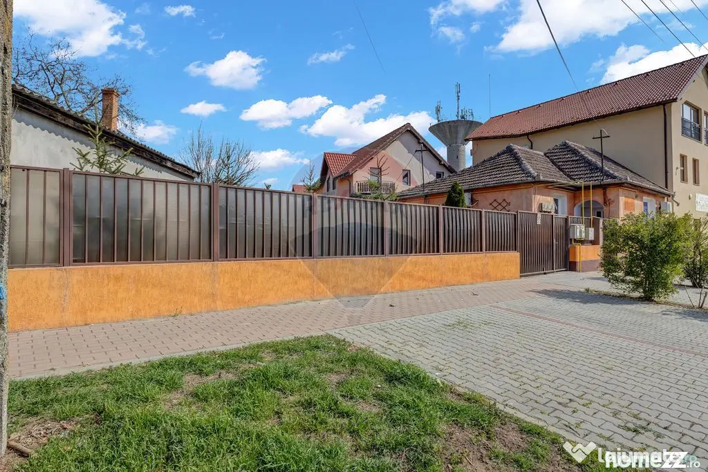 Oportunitate rară în Chișineu-Criș: locuință și sp...
