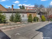 Oportunitate rară în Chișineu-Criș: locuință și sp... 