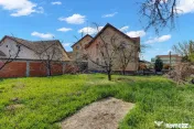 Oportunitate rară în Chișineu-Criș: locuință și sp... 