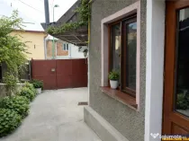 Casuta singura in curte, in Cetatea Medievala a Brasovului