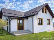 Casă tip duplex de vânzare 380 MP teren, zona Vișani - IA 